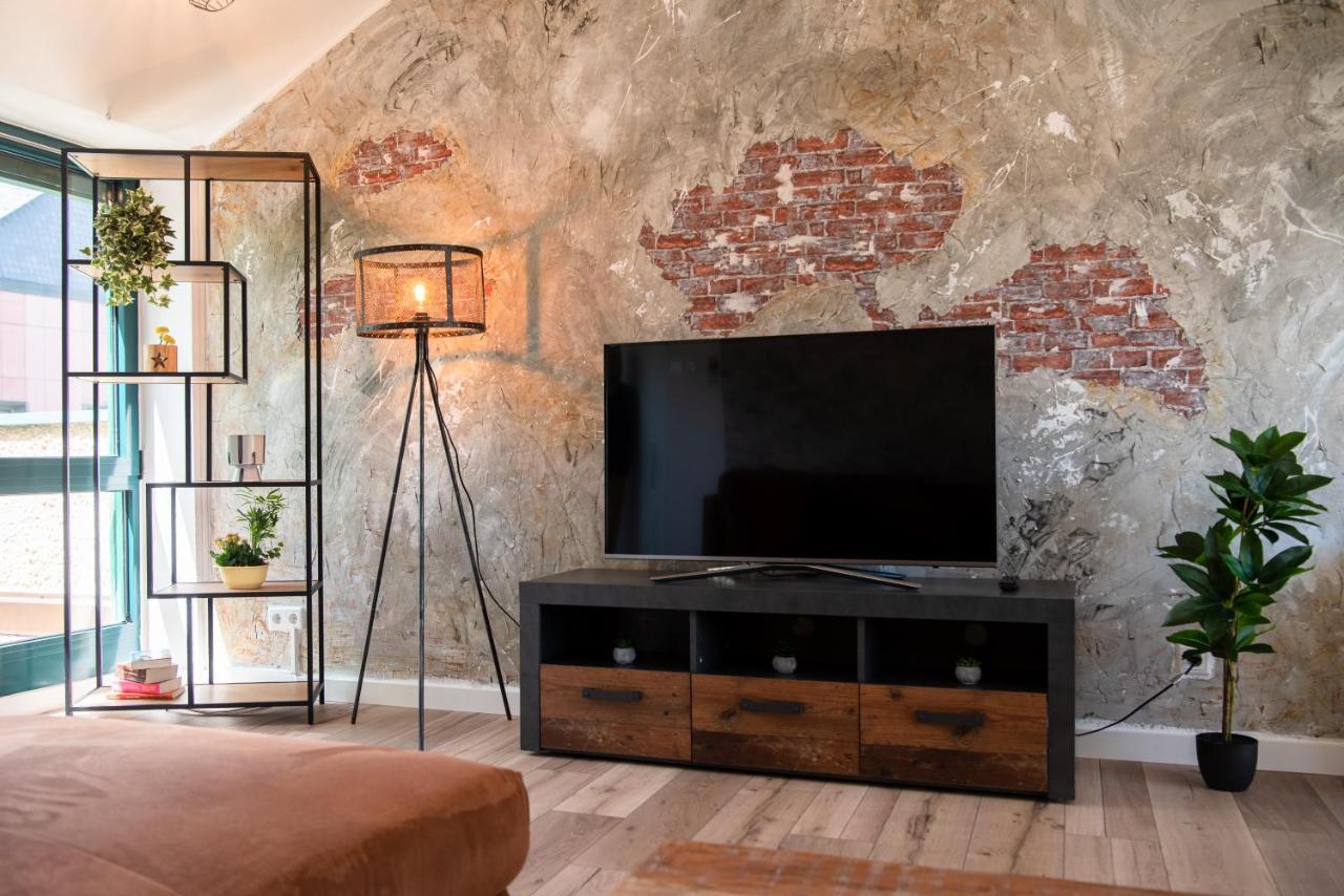 Industrie Stil Apartment Unweit Vom See 罗斯海姆 外观 照片